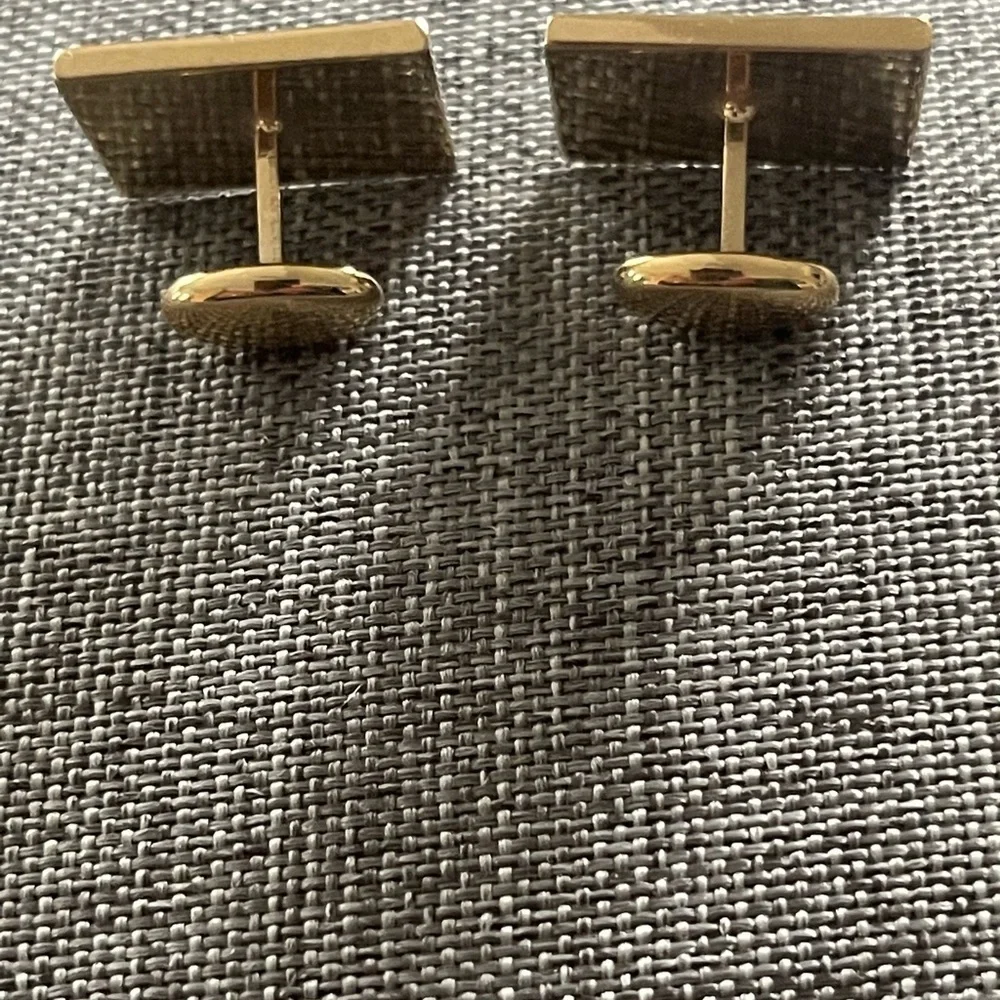 Vintage Men’s Black Gold Tone Formal Casual Cuff Links